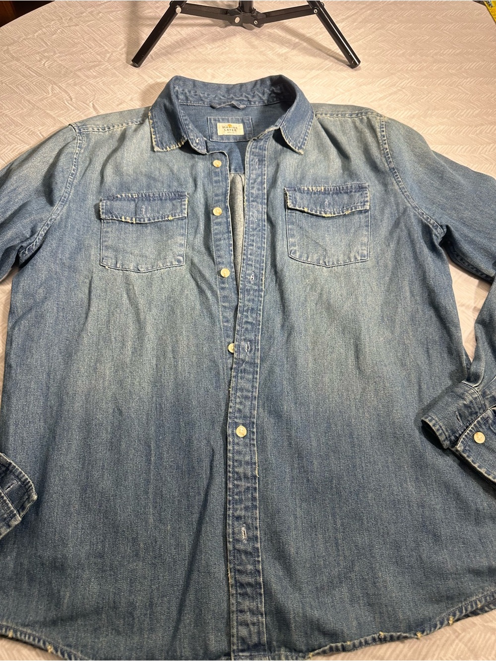 Marine Layer Men's Washed Distressed Vintage Light Blue Denim Shirt size Medium